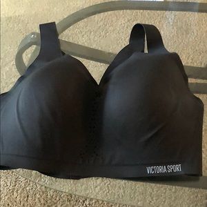 Victoria’s Secret Angel Max sports bra